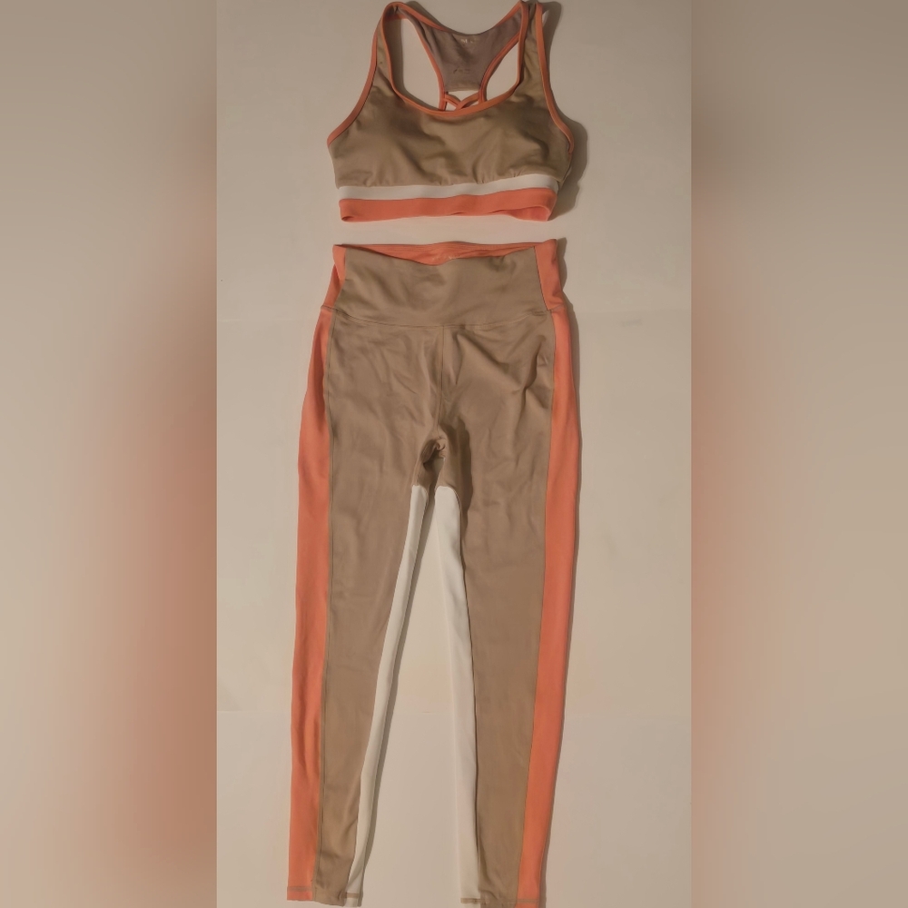 Women's MediumTan and Orange Leggings Set